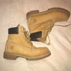 Gently worn Men’s Timberland boots